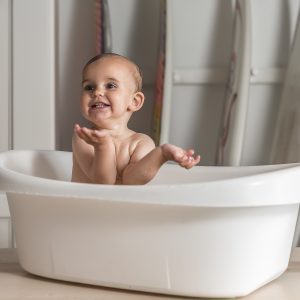 Baby-Badewannen im Test: Sicher und praktisch