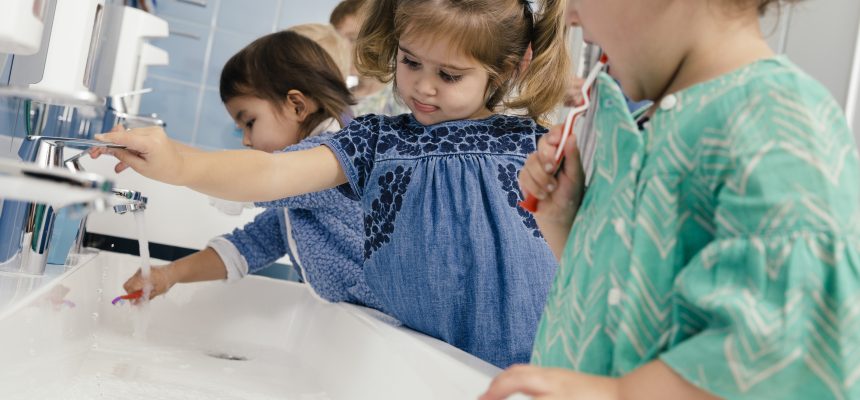 Gesundes Zähneputzen: Ein Ratgeber für Eltern von Kleinkindern