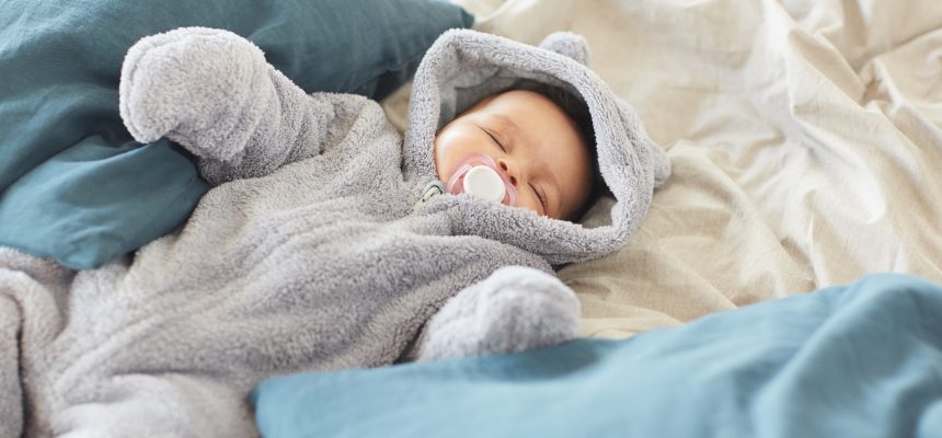 Die besten Babyschlafsäcke für jede Jahreszeit