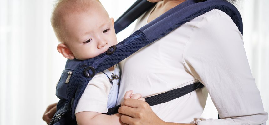 Tragen oder schieben? Ein Vergleich von Tragetüchern und Kinderwagen