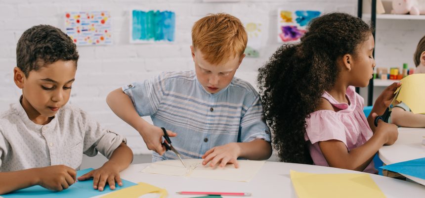 Kreatives Spiel: Die Top 10 Bastelsets für Kinder