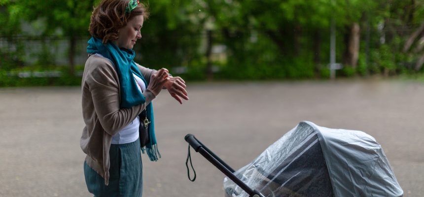 Die besten Kinderwagen-Regenschutzlösungen