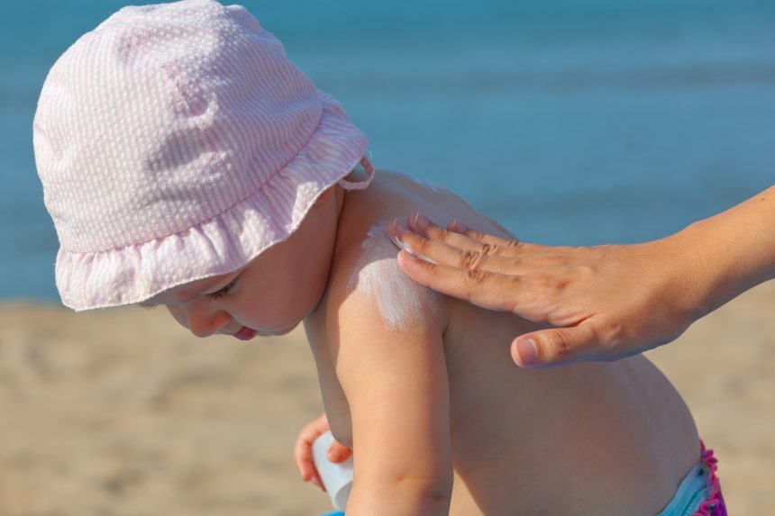 Baby-Sonnencremes: Schutz und Pflege im Test