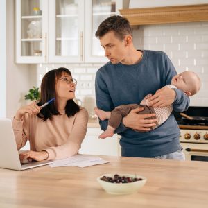 Familienleben mit Baby: Die Herausforderungen und Freuden im ersten Jahr